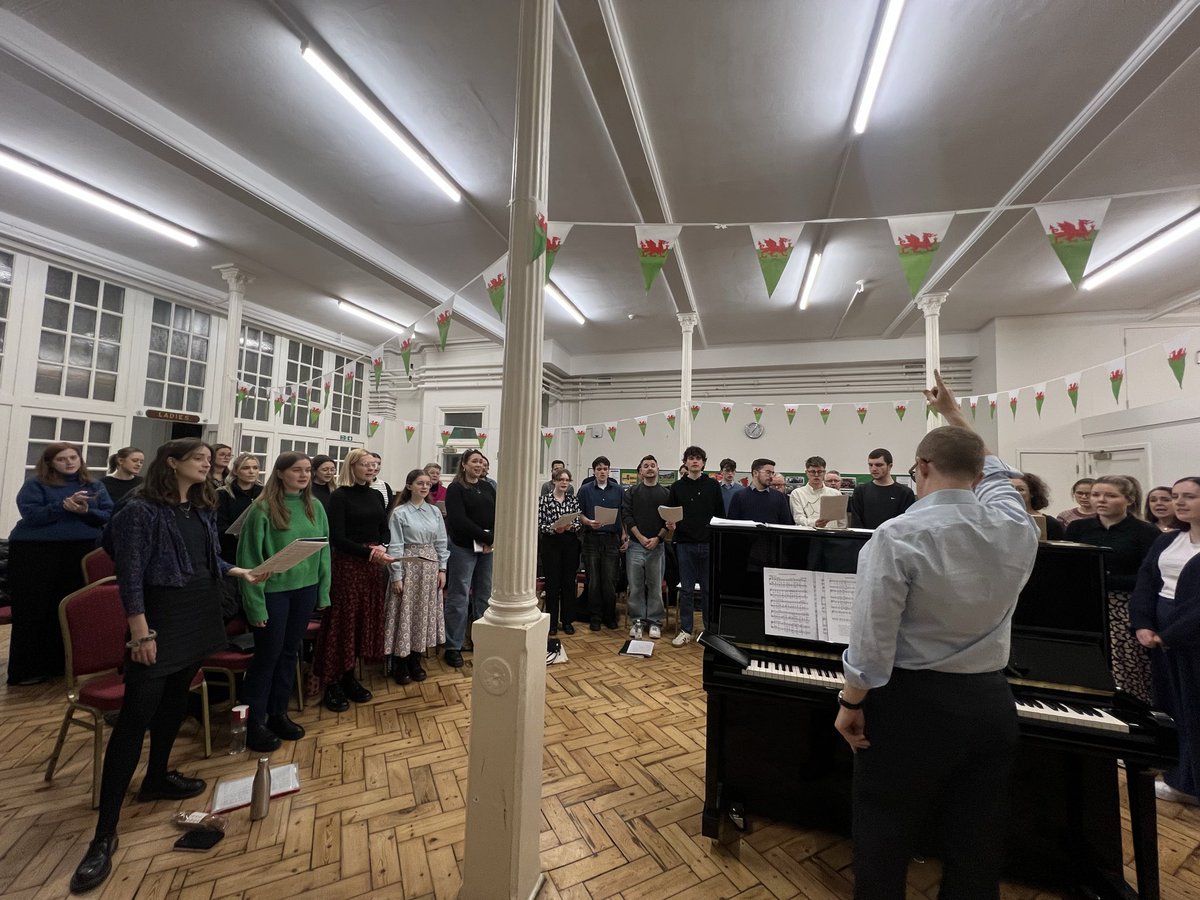 Côr Llundain tweet media