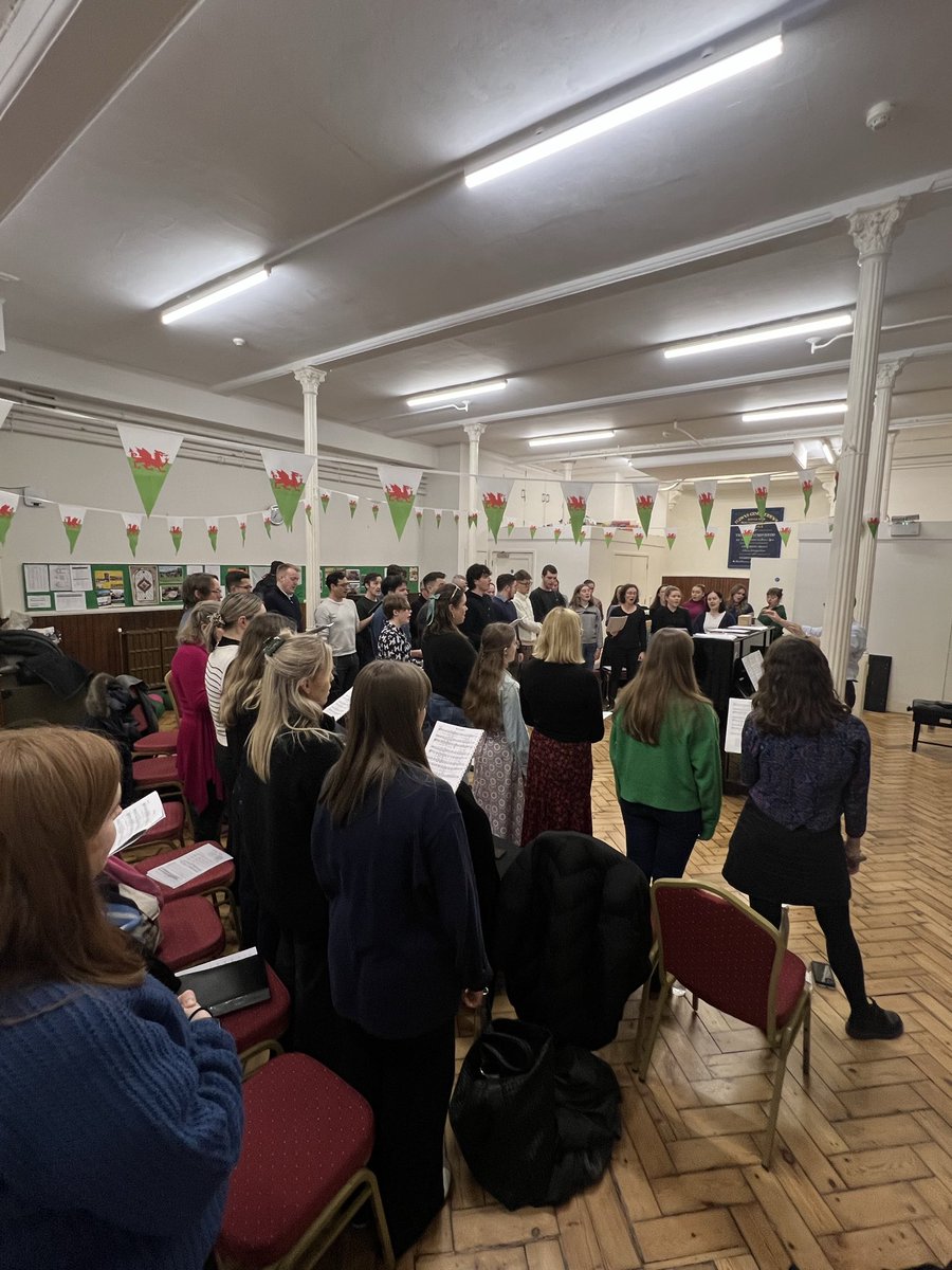 Côr Llundain tweet media