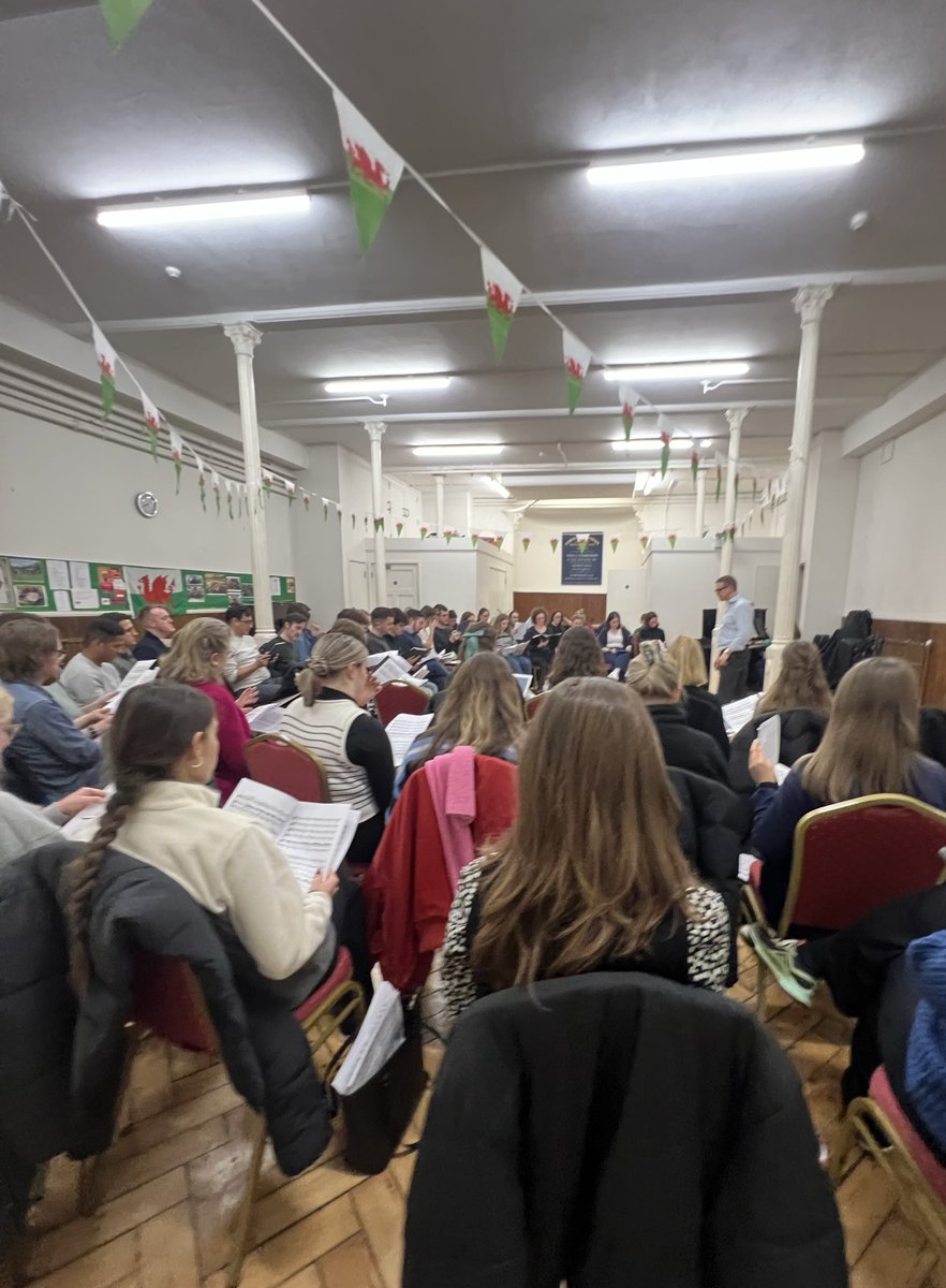 Côr Llundain tweet media