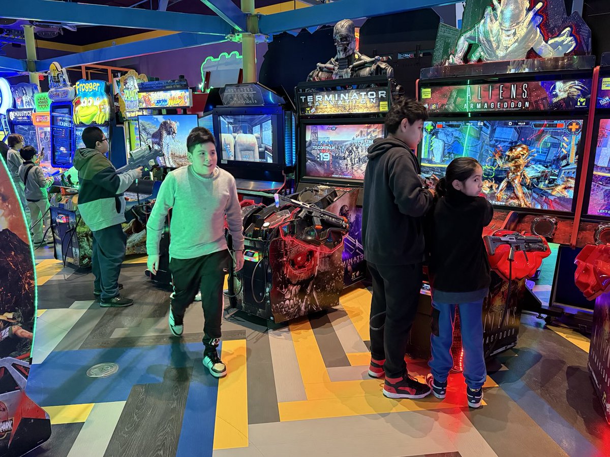 AI Middle School tweet media