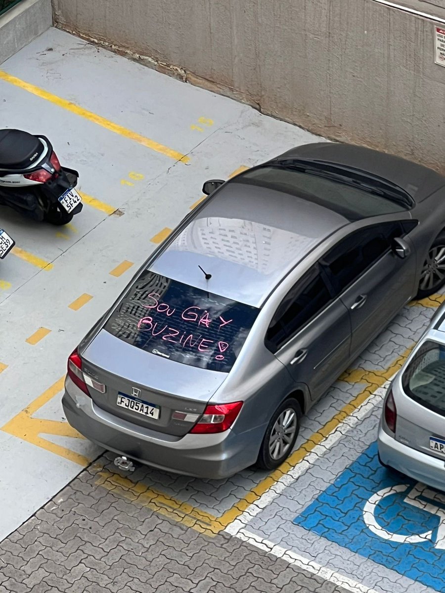 meu condomínio tem cada pérola KKKKKKKKKKKK