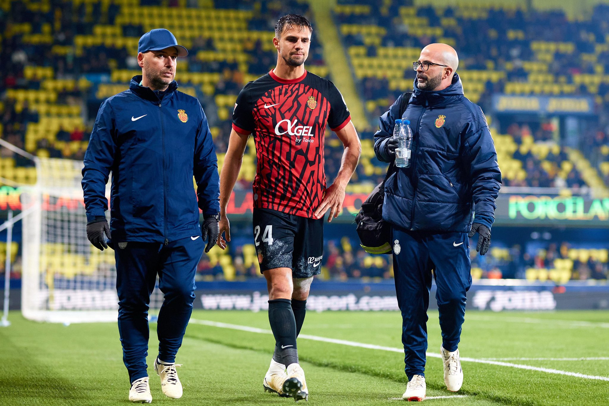 Martin Valjent se retira del Villarreal-Mallorca (Foto: RCDM).