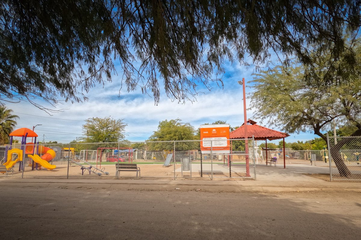 SonoraBienestar's tweet photo. 🟠 El @gobiernosonora a través de la Secretaría de Bienestar concretó la segunda etapa de rehabilitación del parque El Corral de la colonia Hacienda Los Alcatraces. 

Gracias a la inversión de $724,506.55 pesos, más de 220 familias disfrutan de un nuevo espacio habilitado. https://t.co/fecoXKu05D