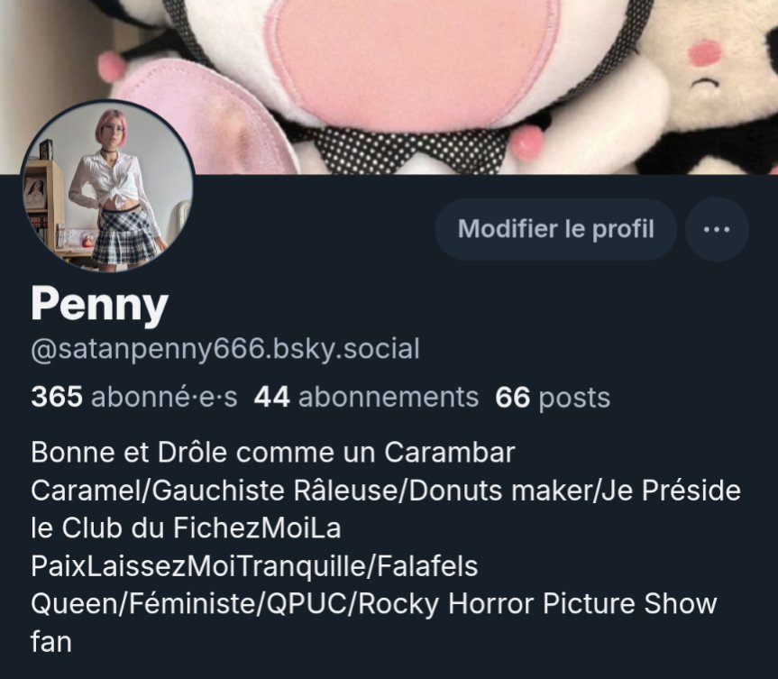 Le temps est bon
Le ciel est bleu 
Musk est un nazi 
Et on mérite mieux