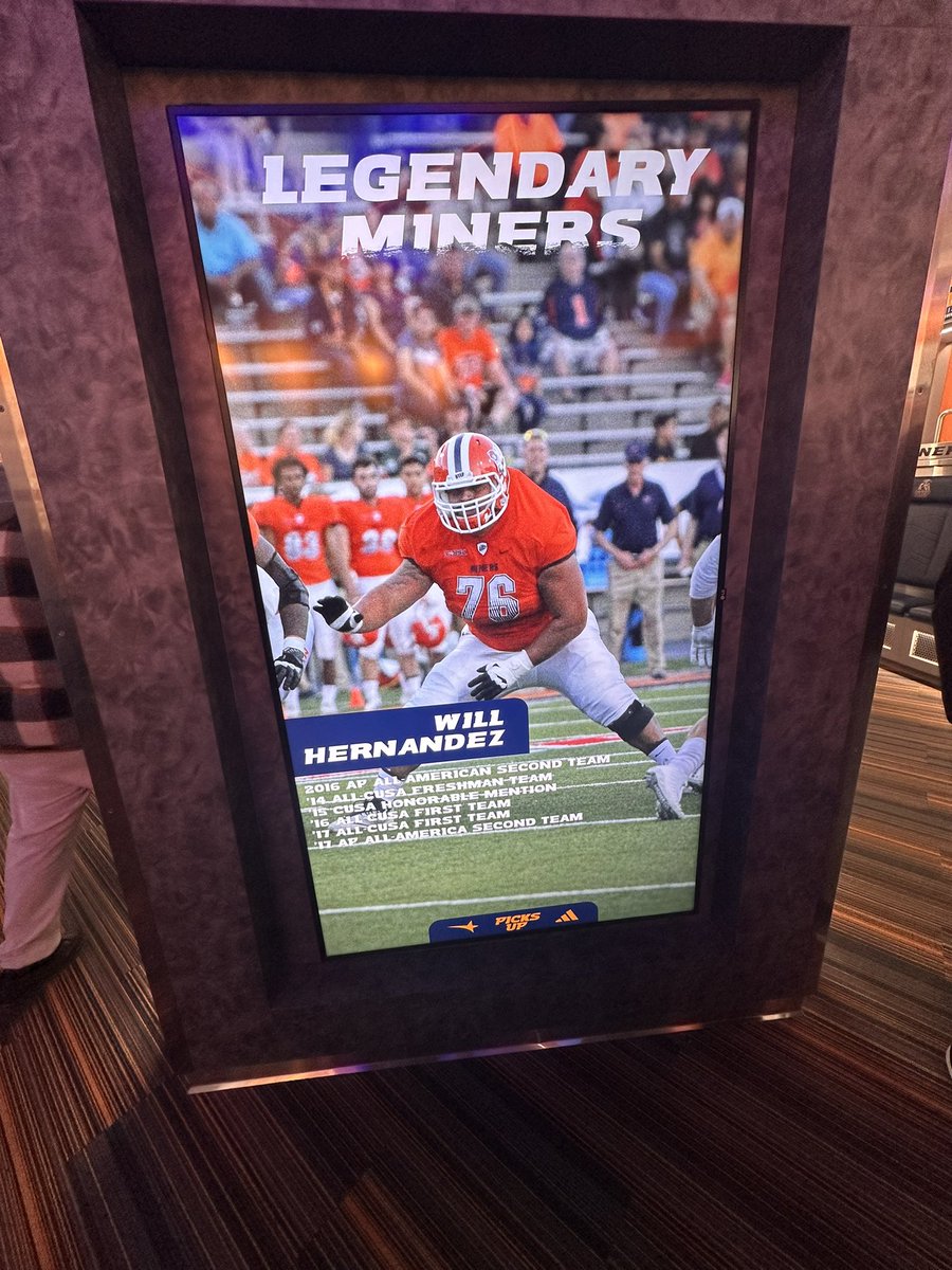 Thank you to <a href="/UTEPFB/">UTEP Football</a> and <a href="/CoachFoster23/">Aaron Foster 👎🏾👎🏾</a> for providing a wonderful experience. Excited to see what the 2025 season holds for them! 
<a href="/RRodriguezJr2/">Coach Rod</a> <a href="/TopViewFit/">Top View Fitness</a> #UFH #LANK