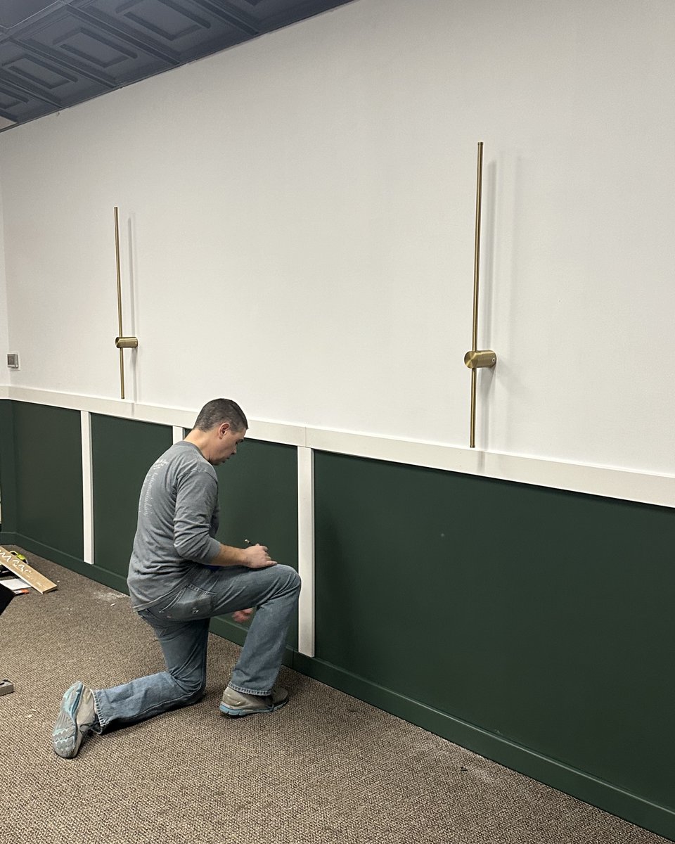 FIRSTchampaign's tweet image. The FIRST Fam, including around 20 students, coming together to open seats in the new Chapel for worship! What a beautiful sight.

#FIRSTfam #chapel #worship