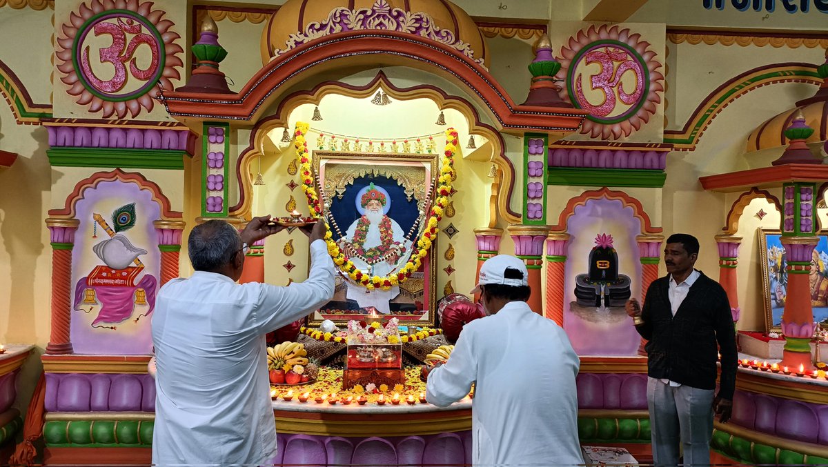 AshramBlr's tweet image. Here are heartwarming glimpses from the Anandotsav program at #Bengaluru #Ashram, celebrating the long-awaited return of Sant Shri Asharamji Bapuji after 11 years &amp;amp; 4 months ! 

It&apos;s a truly blessed occasion !
Here are some snapshots of the joyous moments~
ashramblr.org/a/glimpses-of-…