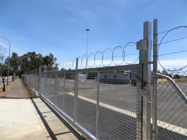 AdelaideChainw1's tweet photo. Adelaide Chainwire Fencing 
Ph: 08 8187 2844 
Email: sales@adelaidechainwire.com.au
23 Heath St Lonsdale SA 5160 
https://t.co/Mw5Ong8FuN
#adelaidechainwirefencing #securityfencing #chainwirefencing #chainwire #Australianmade #Australianowned #barbedwire #wire #fence #corromesh https://t.co/zpTmXjHW1M