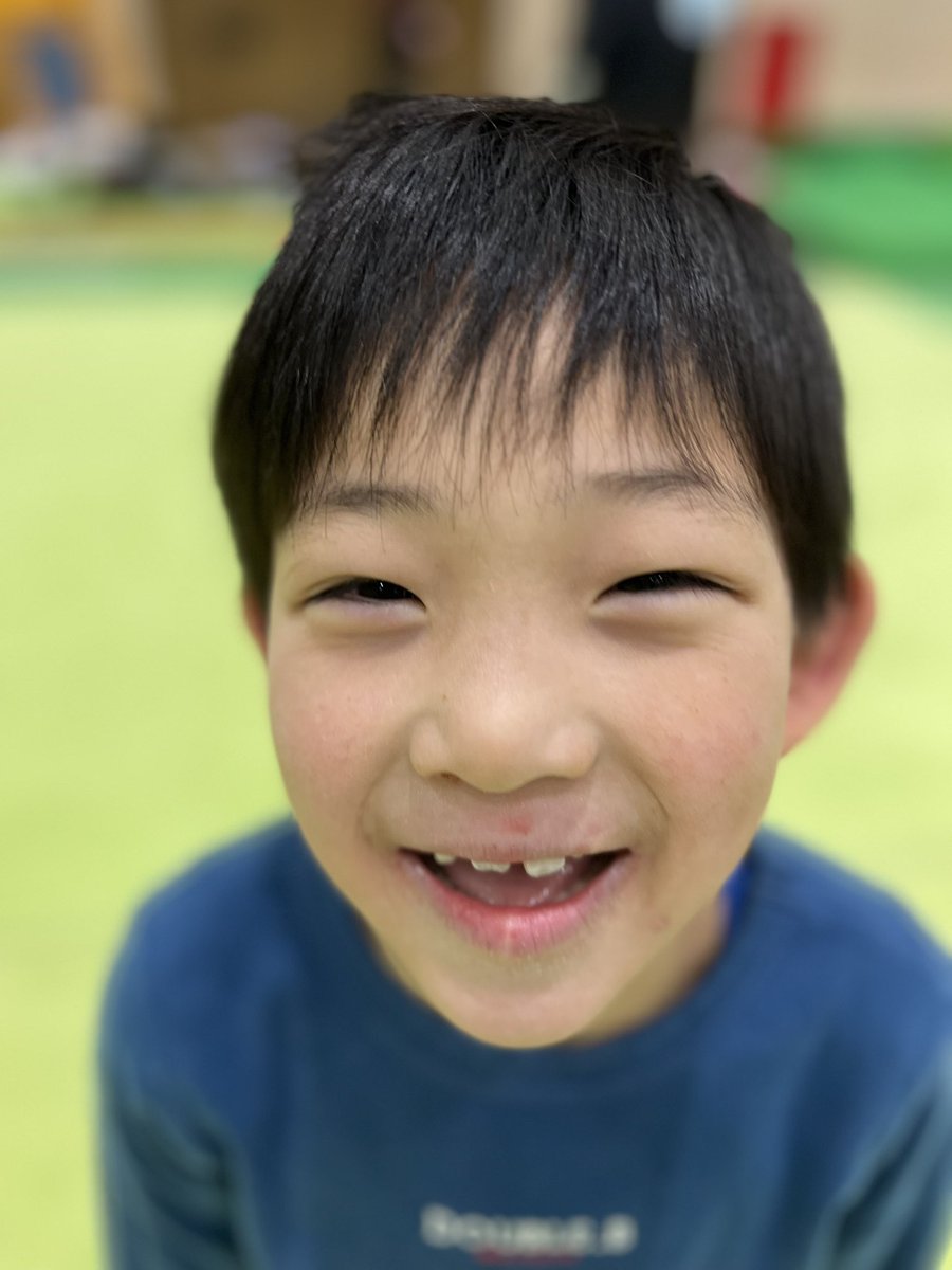 1年ほど歯が生えてこないのですが、こんなもんですか？笑