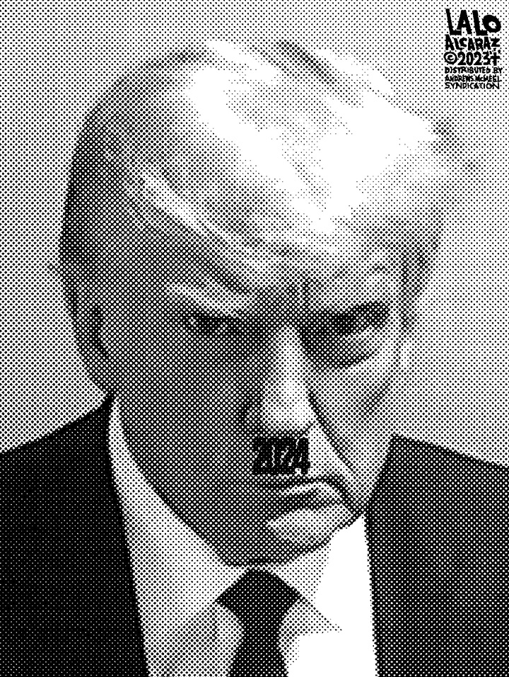 laloalcaraz's tweet photo. Lighten up, guys, Elon was only saluting his Vice-President. #TheNazi https://t.co/7qEWhb6ntZ
