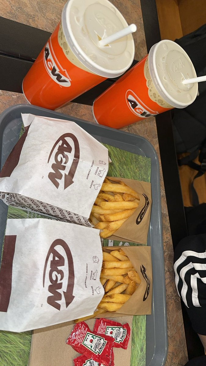 spicewhirl's tweet photo. Had the A&W Piri Piri Potato Buddy Meal today, and it did not disappoint! The perfect mix of flavor and spice, made even better with good company.
Great food, great vibes!
#AWCanada
#FoodLovers #spicewhirl #SpiceWhirlByYashika
Had a great time with @BonjourBeginner 🫶🏻 https://t.co/EJSbywVJvq