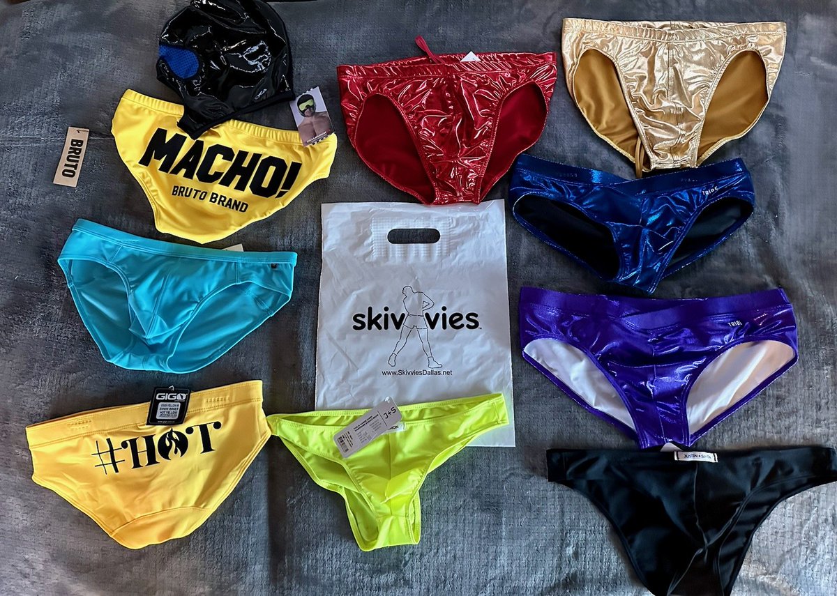 WrestlerForHire's tweet photo. I gotta stop buying gear. Thanks to skivvies in Dallas for hooking it up for tomorrows shoot.
#skivvies #cellblock13 https://t.co/2ZXupeptV4