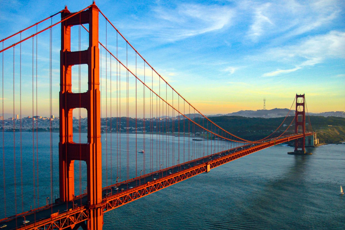 GeoTales_'s tweet image. 🔸Voici l'épisode II d'un thread qui vous a beaucoup plu ! 

Distinguez le vrai du faux : réel (IRL) ou IA ?

À vous de jouer ! 

(Cliquez sur la mention ALT sur les images pour la solution) ⤵️

États-Unis 🇺🇲 - San Francisco