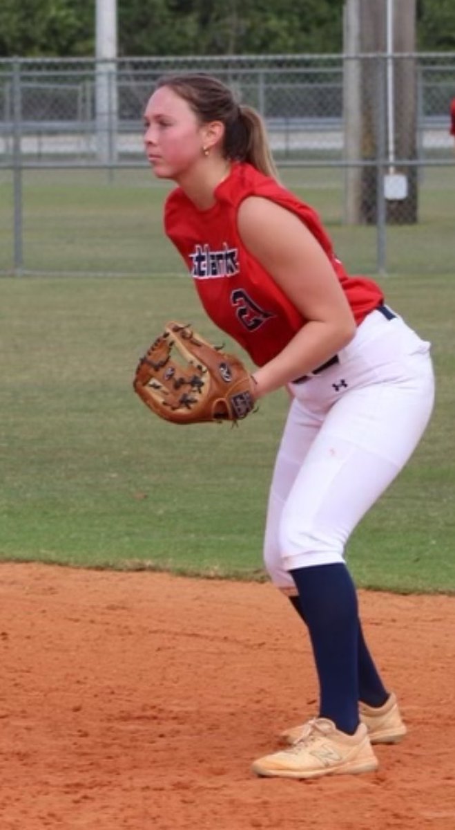 HackTaketheLead's tweet photo. Let’s go, Owls! 🦉Florida Atlantic University D1 Club Softball! #WinninginParadise https://t.co/DdsEtpE1ui