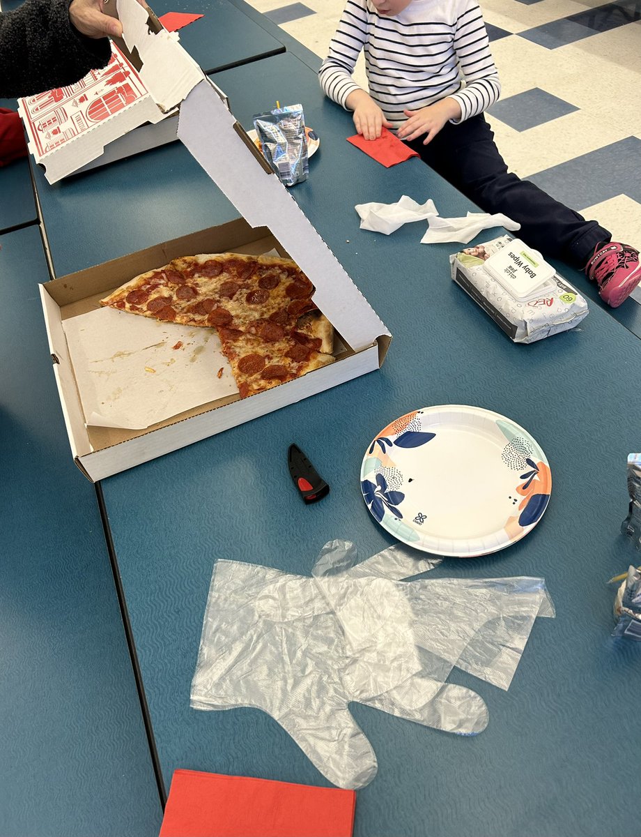 Rville RED tweet media