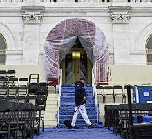 SeditionHunters's tweet image. Dear Mother Nature  

From those of us who watched as officers fought for hours to keep those who wished to harm democracy from entering this tunnel  

Thank you for keeping their leader from walking this hallowed ground.