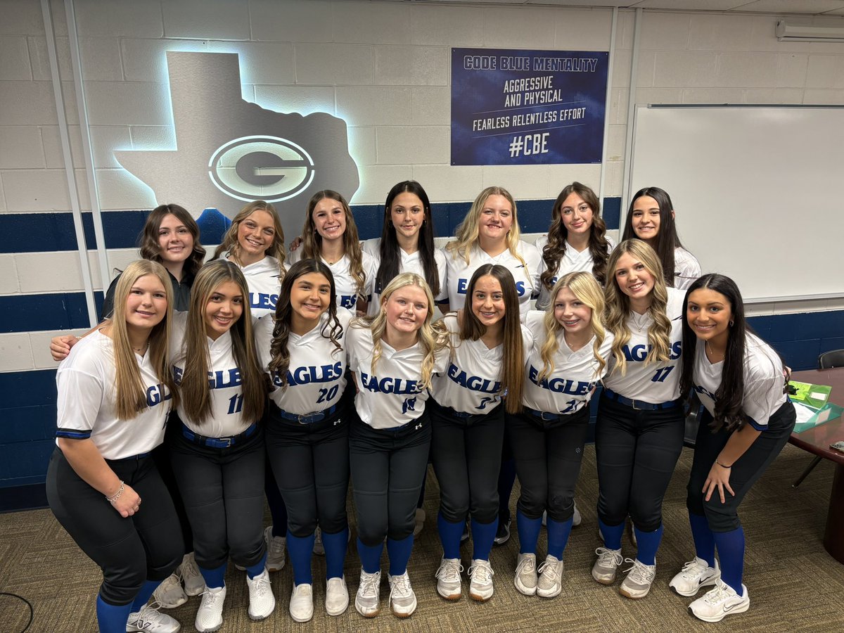 ⭐️Georgetown Softball Media Day!⭐️Can’t wait to see these athletes compete!💙🦅🥎