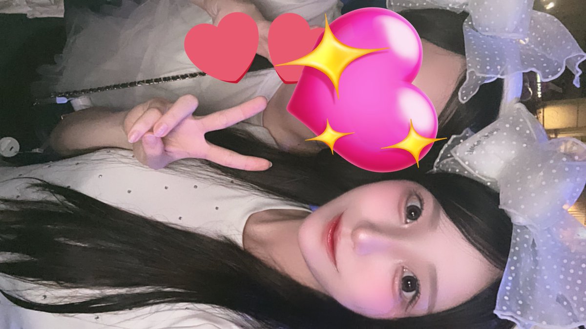 M_ilk22's tweet photo. これ爆盛れするからインスタエフェクト消える前から愛用してる‼️暗闇で撮るのが可愛すぎる
↑フラッシュあり
↓フラッシュなし https://t.co/4uro9s86rU