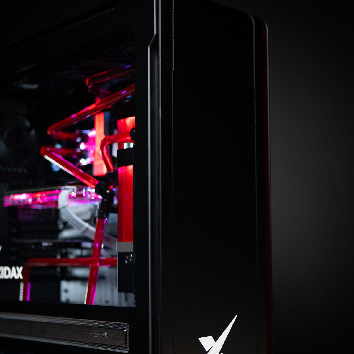 xidaxpcs's tweet image. IMAGINE… THIS IS YOUR BRAND NEW PC! 😳

Your first emoji is your reaction, no cheating 👀

Put your answer in the comments and we will pick one random comment to win A STEAM GIFT CARD! 

Don’t forget to Like and share the post as well as hit us with a follow at 
@xidaxpcs

BEST…