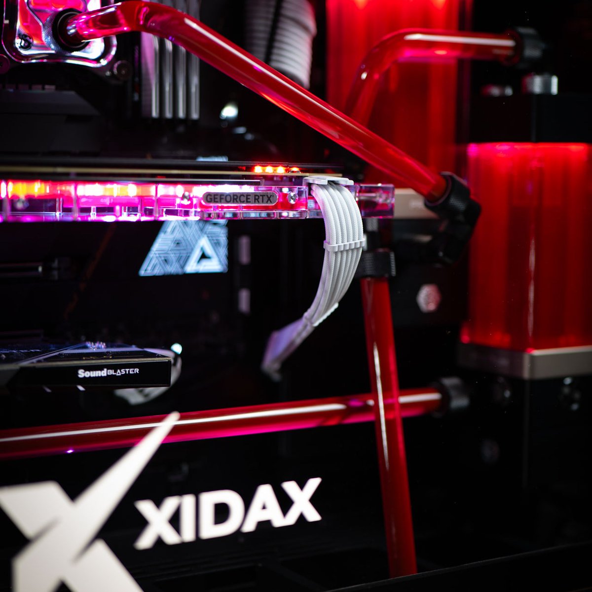 xidaxpcs's tweet image. IMAGINE… THIS IS YOUR BRAND NEW PC! 😳

Your first emoji is your reaction, no cheating 👀

Put your answer in the comments and we will pick one random comment to win A STEAM GIFT CARD! 

Don’t forget to Like and share the post as well as hit us with a follow at 
@xidaxpcs

BEST…