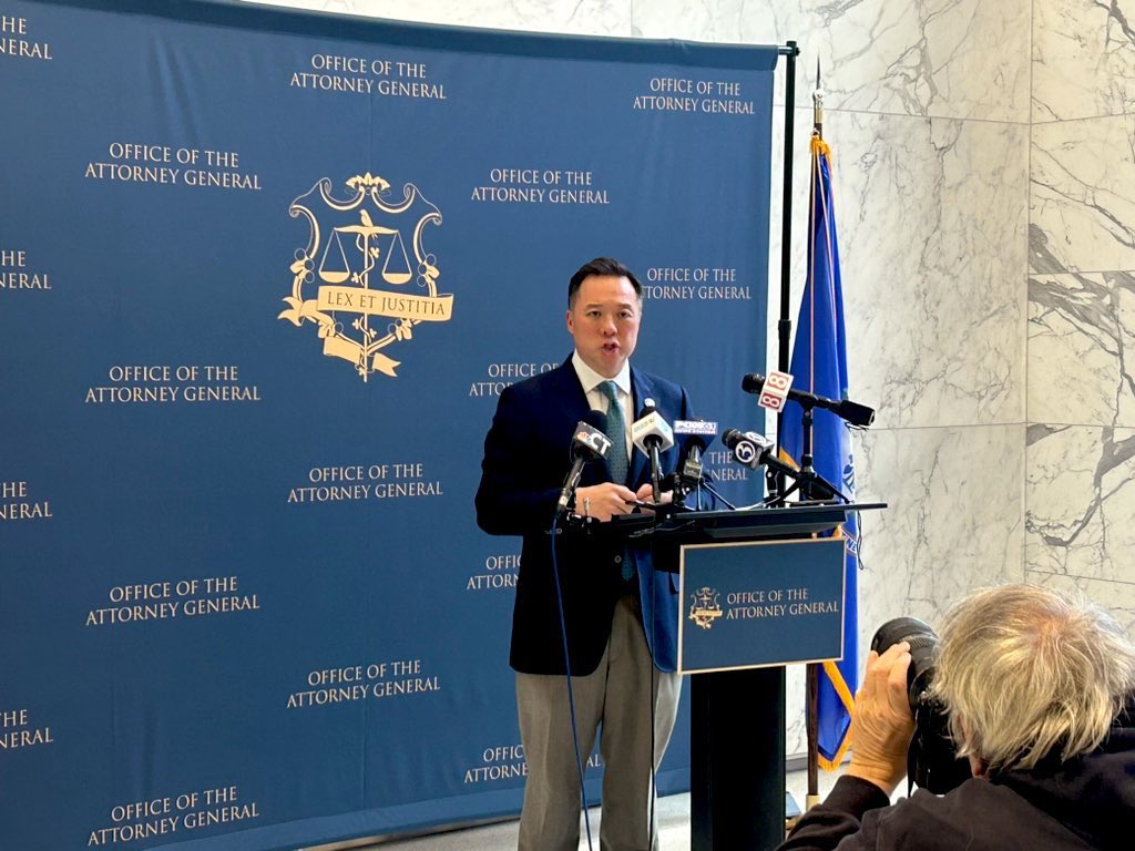 AmandaPittsTV's tweet photo. .@AGWilliamTong said he and other attorneys general across the country are “mobilizing” and “ready to act” in response to President Donald Trump’s executive orders.

“America runs on Dunkin’ and immigrant workers, including undocumented people.” @NBCConnecticut https://t.co/RY1GLeSgsD