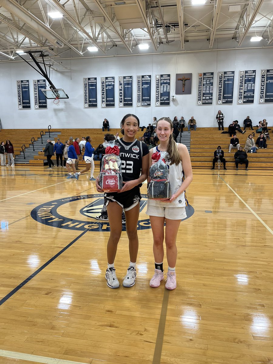 Kelly Cwinski tweet media