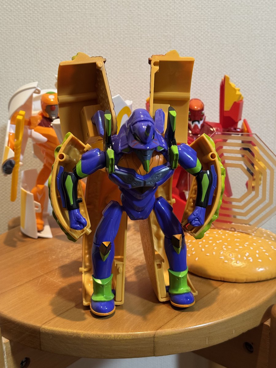 抽選販売「マクドナルド×エヴァンゲリオン バリューセット フィギュア