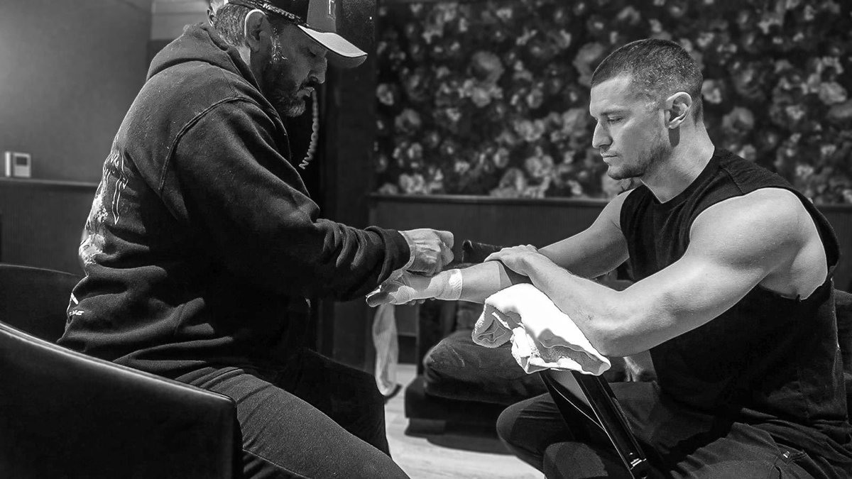 BJ FLORES (@bjfloresboxing) on Twitter photo Just gettin started…
Thank you <a href="/MisfitsBoxing/">Misfits Boxing</a> <a href="/DAZNBoxing/">DAZN Boxing</a> <a href="/MamsTaylor/">Proper Loud Music</a> and the entire MISFITS team. We had an incredible experience in MANCHESTER. Just gettin started…
Thank you <a href="/MisfitsBoxing/">Misfits Boxing</a> <a href="/DAZNBoxing/">DAZN Boxing</a> <a href="/MamsTaylor/">Proper Loud Music</a> and the entire MISFITS team. We had an incredible experience in MANCHESTER.