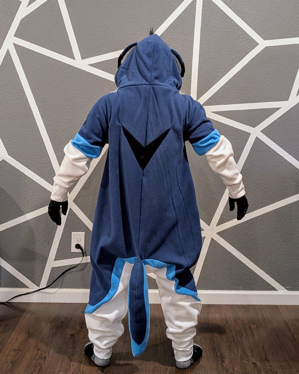 DizzignerClub's tweet image. Finished kigu for @ThatKrazyK9
