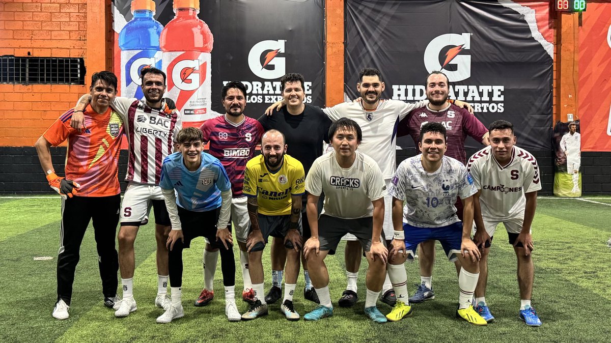 El mejor equipo de mercadeo, pero los peores en la cancha de toda Costa Rica.

Somos Los Saprissa💜😂