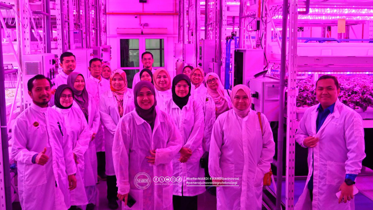 Lawatan Kerja Strategik ke Pusat Penyelidikan Hortikultur! 🌱 dari Bahagian Penilaian Strategik, Unit Penyelarasan Pelaksanaan, Jabatan Perdana Menteri (ICU JPM) ke Pusat Penyelidikan Hortikultur MARDI
#betterMARDI
#penerajuinovasiagromakanan
#ourfoodourfuture
