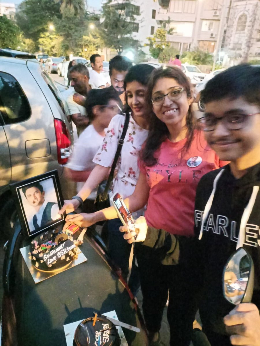A very special day is here and it’s called 

Sushant Day
#SushantMoon2025