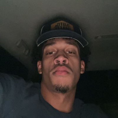 D_Holliday03's tweet photo. #NewProfilePic https://t.co/j2evBC6amA