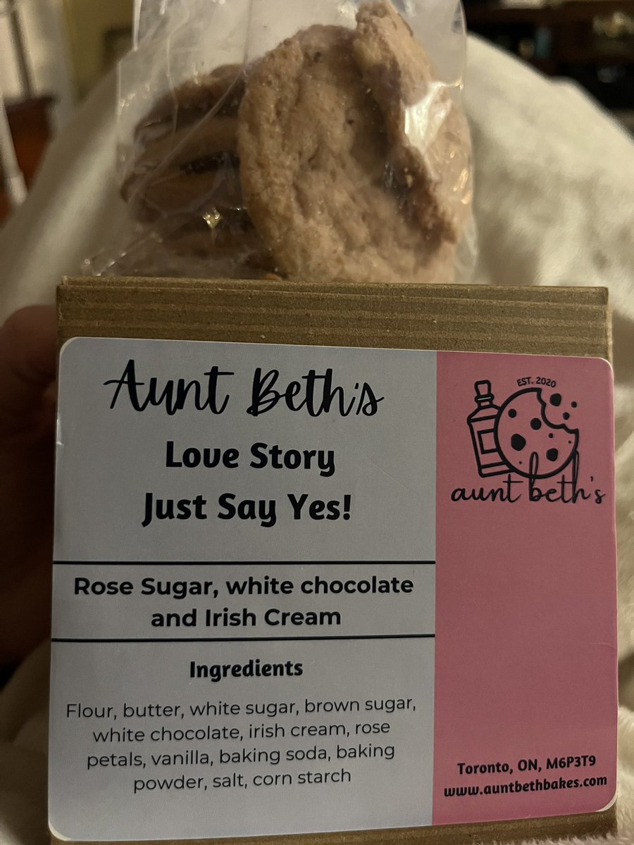 Post-work recovery treats after such a busy <a href="/vicwhiskyfest/">Victoria Whisky Fest</a> #VWF2025 weekend. This new <a href="/Whiskybeth/">Beth Havers</a> Aunt Beth’s flavour is so tasty! 💗