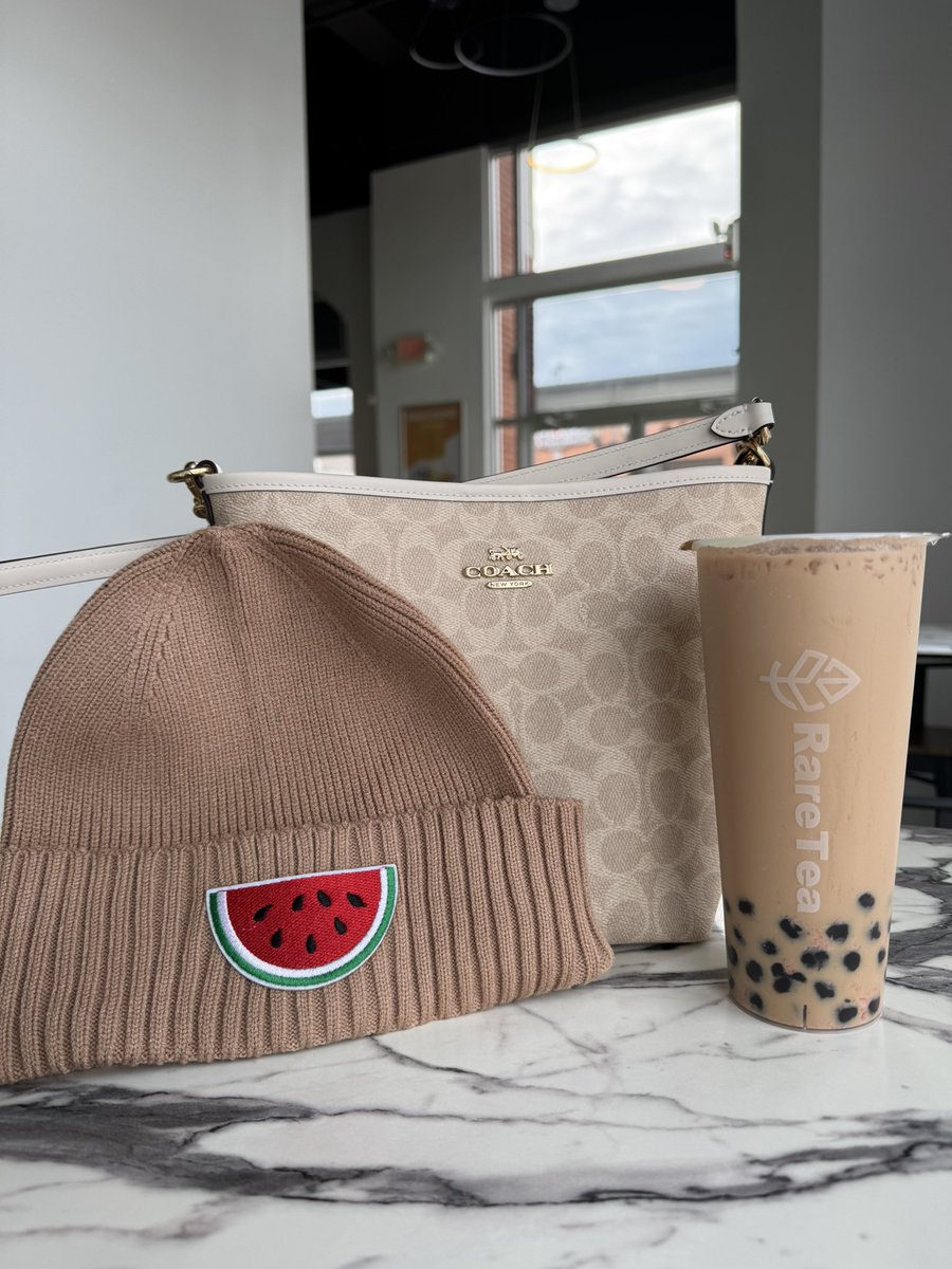 HorrorHijabi's tweet image. Did you know that if you live in the US you can purchase my homemade palestinian apparel and that all the proceeds go to our ongoing fundraiser to palestine &amp;lt;3 
ko-fi.com/sitcomabed/shop