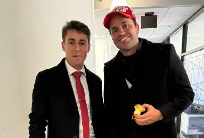 Vou fazer uma análise política, você gostando ou não.

Pablo Marçal já é presidente em 2026 e não tem como a história ser diferente.

Nos últimos meses Pablo virou chacota porque desafiou o sistema inteiro.
E o Nikolas sabe da verdade, Bolsonaro ja reconheceu Pablo como maior voz