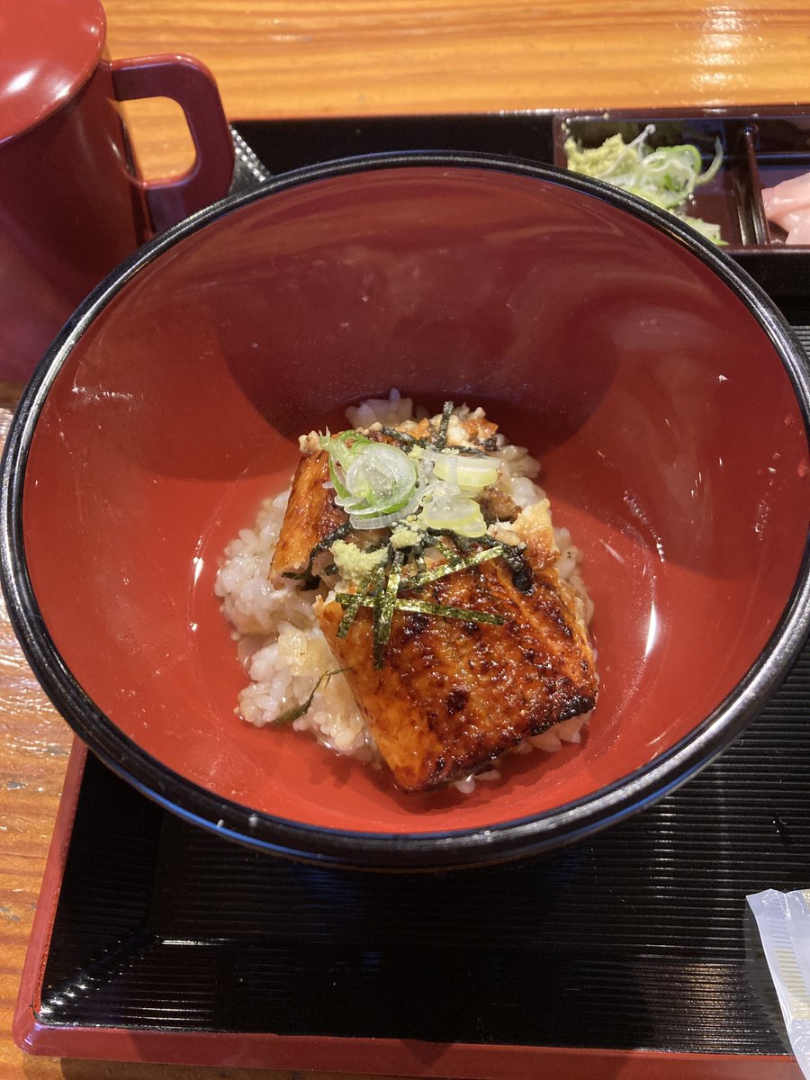 鰻の成瀬秋田店です😊 うな重をひつまぶし風に楽しめる「特製出汁