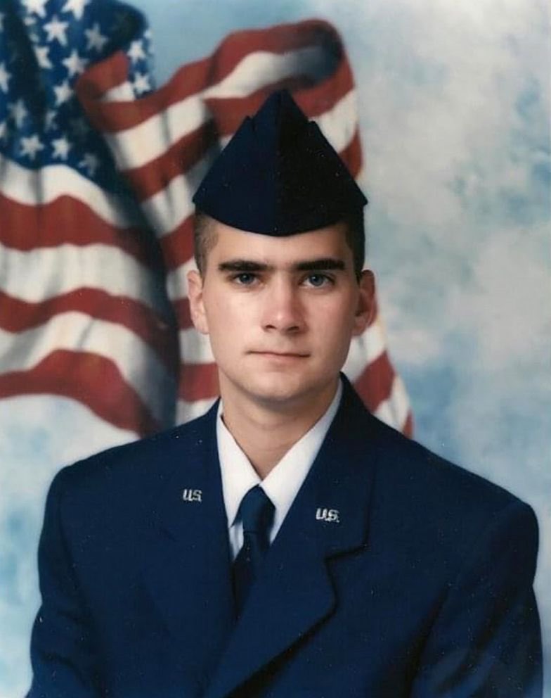 DisavowTrump20's tweet photo. 🚨NEW: Donald Trump has pardoned the man who attacked capitol police officer and navy veteran Brian Sicknick who later died from his injuries suffered on January 6th. 

RETWEET to honor Officer Sicknick’s life of service! https://t.co/2O2QmN1of6