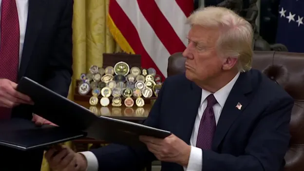 MarioNawfal's tweet photo. 🚨🇺🇸 TRUMP SIGNS EXECUTIVE ORDERS, REVOKES BIDEN POLICIES—ORDERS NOW UPLOADING TO WHITE HOUSE SITE

Trump’s new orders include:

- Revoking 78 Biden-era policies.

- A regulatory freeze.

- Ending government censorship.

- Withdrawing from the Paris Climate Accord.

The administration is actively uploading all signed orders to the White House website. 

Government workers are also ordered back in person as part of the sweeping changes.

Source: Fox