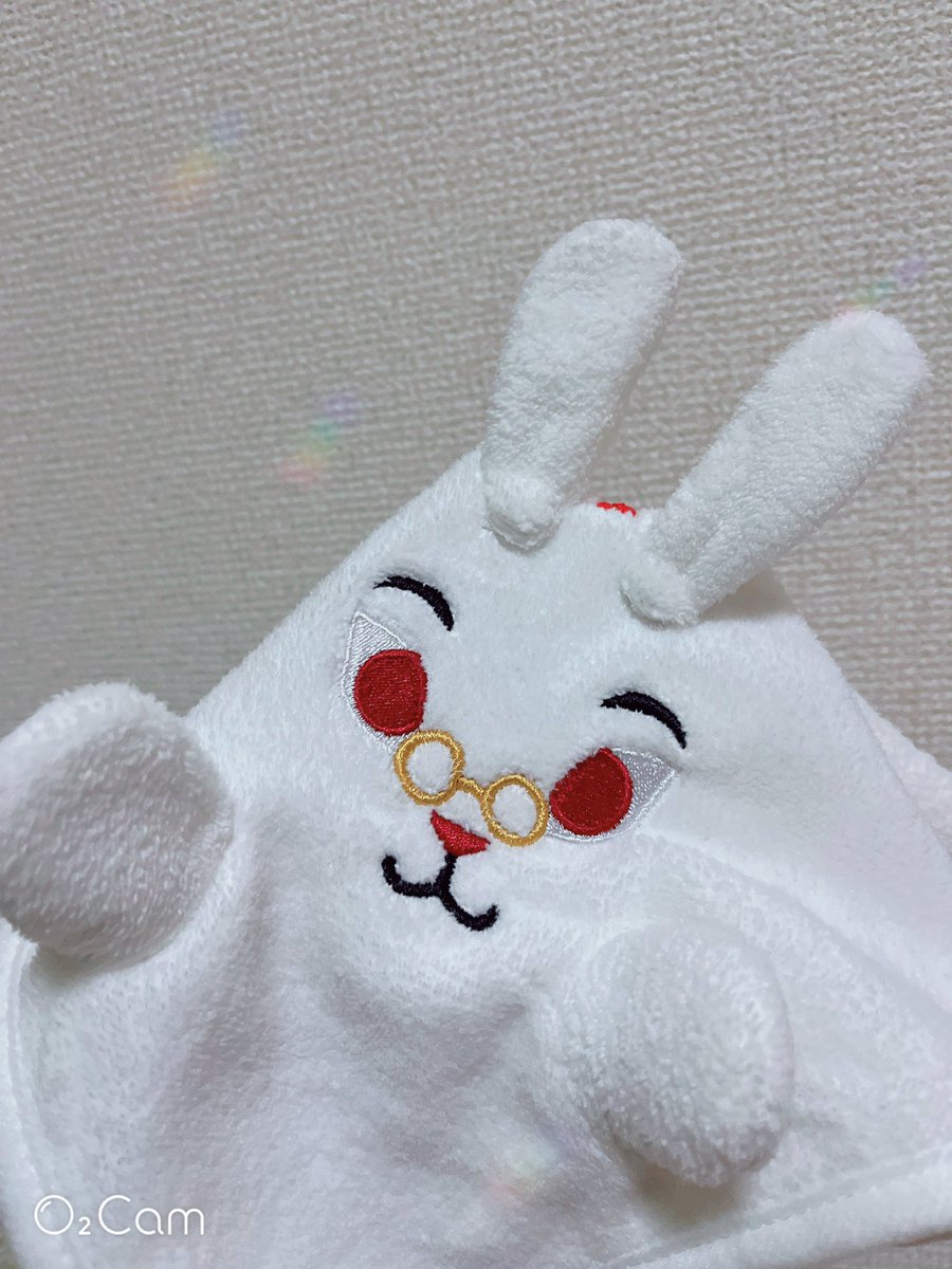 お土産でもらった白うさぎ可愛い🐰

ありがとう(,,> <,,)♡