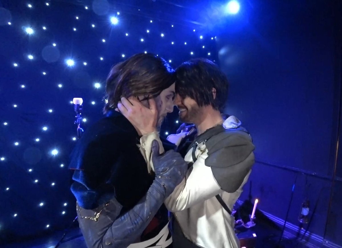 aryenfell's tweet image. all the prints I took (and clips) during the glorious live of @bbnomula and @TheWillNeff 

a thread!!

rt to reach artists who make fanarts #jayvik