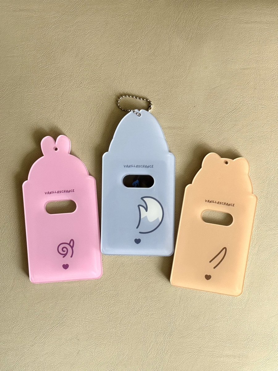 vanillaxchance's tweet photo. interest check kalo aku buka ina po buat acrylic keychain sama pc holder ini? 
holdernya ada ot8 tapi ini baru coba sample 3racha ajaa https://t.co/HAcwj9hoid