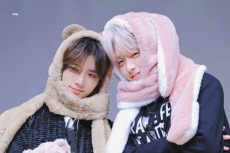 bambadoobin's tweet photo. it's them 😞😞😞😞😞😞😞😞😞😞😞😞 https://t.co/3iAPNuYuA0