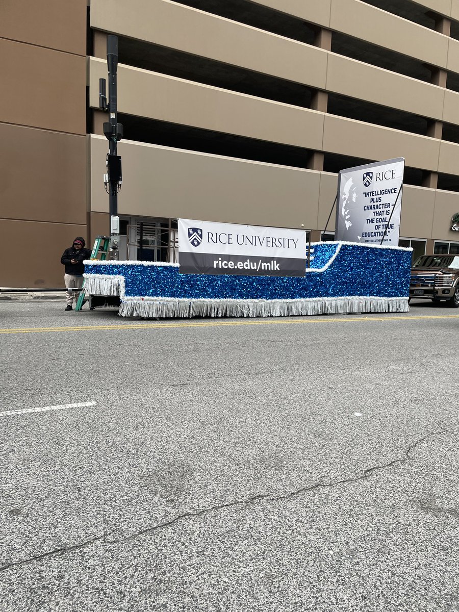 geekettebits's tweet image. There’s a lot to process today but Jaden continues to bring joy and hope in this world! She represented @RiceUniversity on Houston’s MLK Jr. float. 🦉Intelligence incl. the importance of really understanding. (24:49) youtube.com/live/eNpPTP1id…