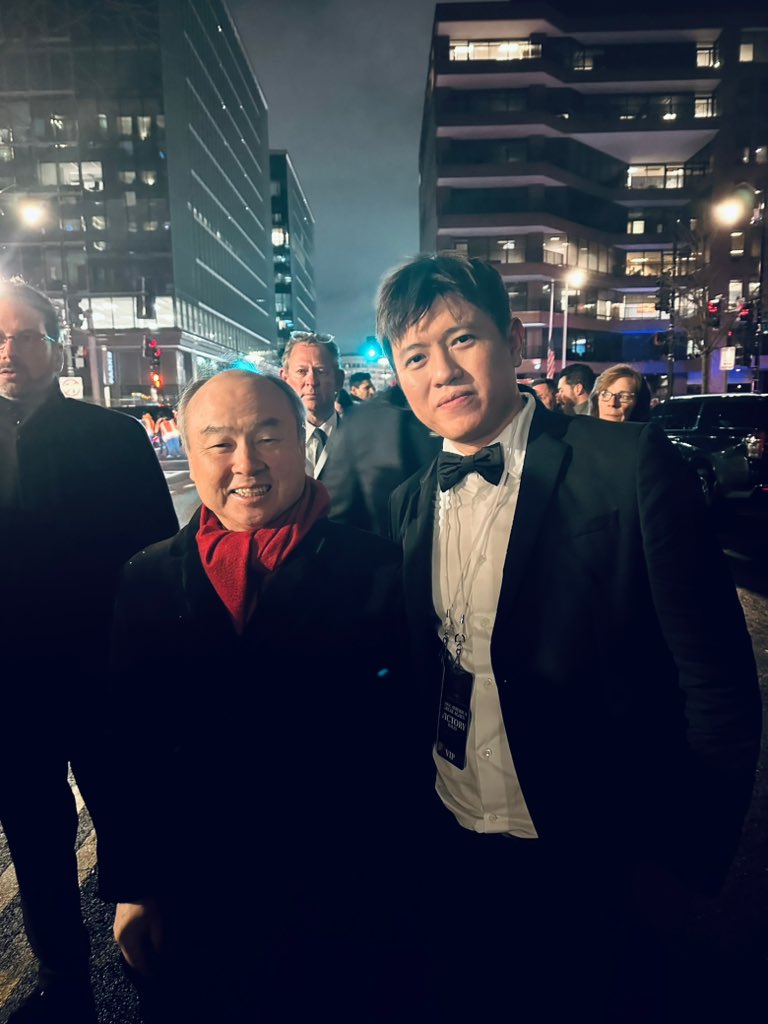 It’s a blast to share investment thesis &amp; collect feedback from venture capital sensei <a href="/masason/">孫正義</a> 孫正義 on our way to the Candlelight dinner of the Inaugural Eve.