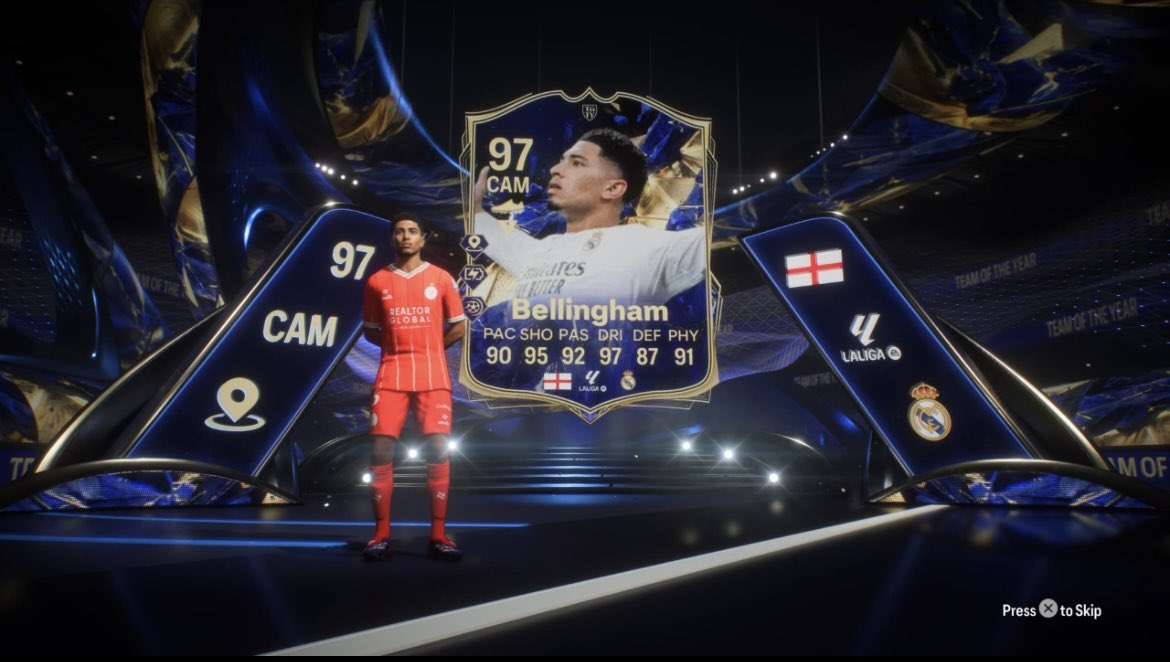 Wasn’t gonna play champs but ended up playing it and WOW😍😍