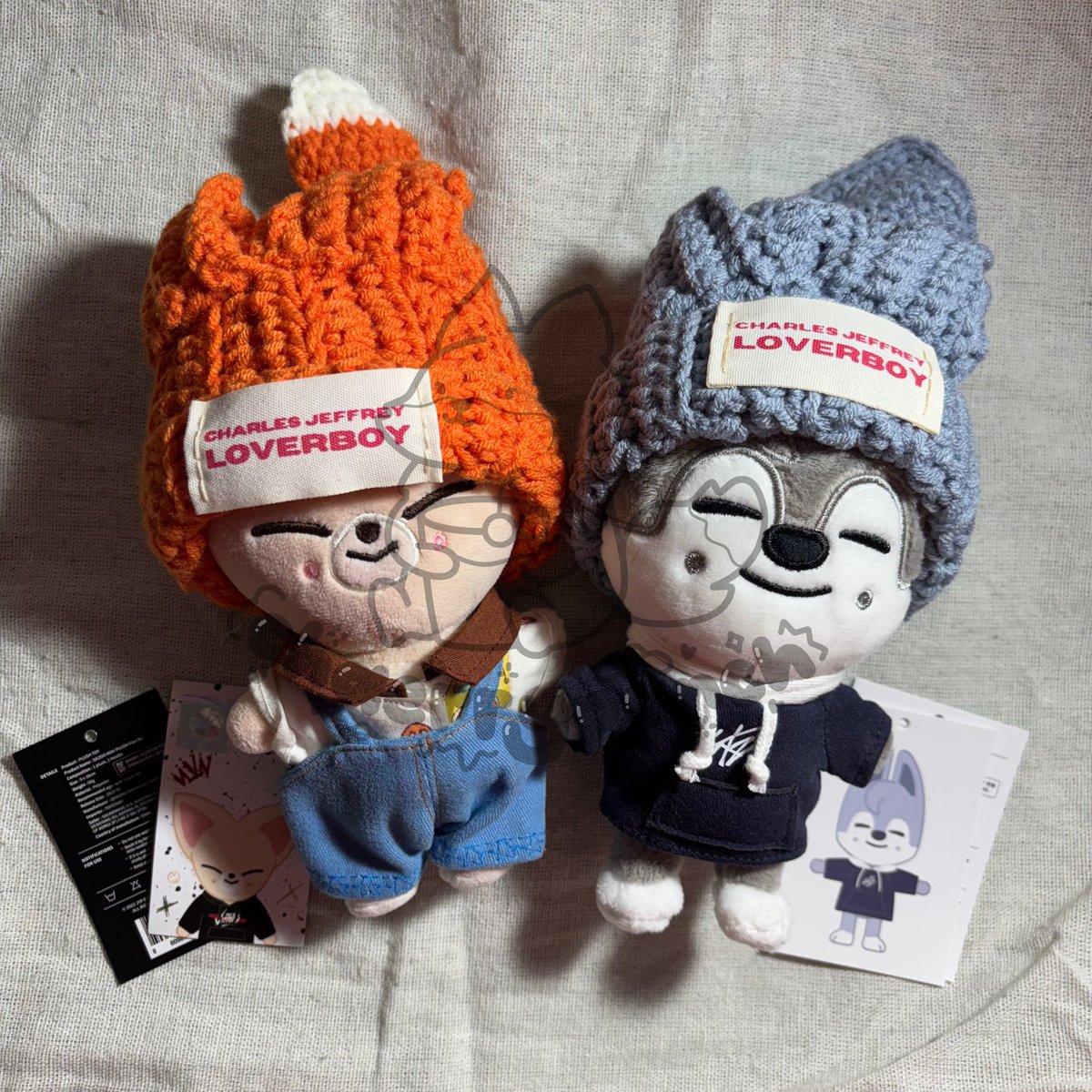 chaerrypunch's tweet image. wts want to sale
stray kids skzoo 15cm wolfchan foxi.ny

❗️fix price
❗️ includes clothes, beanie, tag and free two photocards (random)
✅ first pay first get
✅ safe packaging
⛔️ no hit n run
📍 jakarta, ina

link 🍊:
s.shopee.co.id/3VUmVOG3Fr