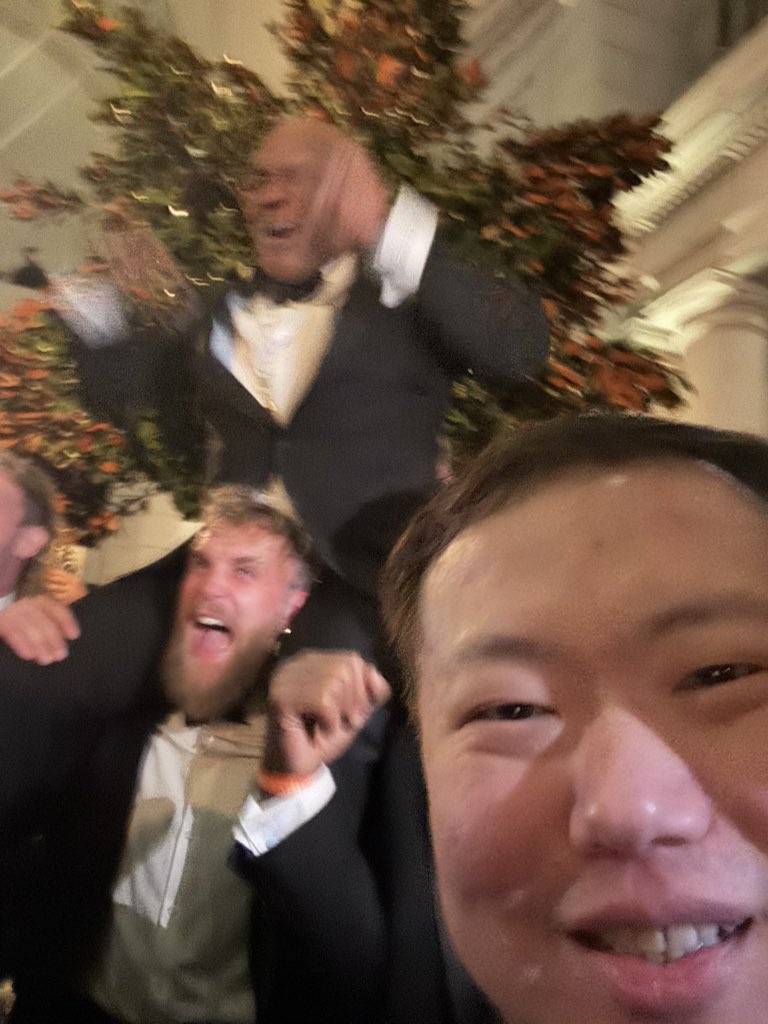 skyguoCypherium's tweet photo. Feeling like Bitcoin is $1m now https://t.co/zykbFSu1j4