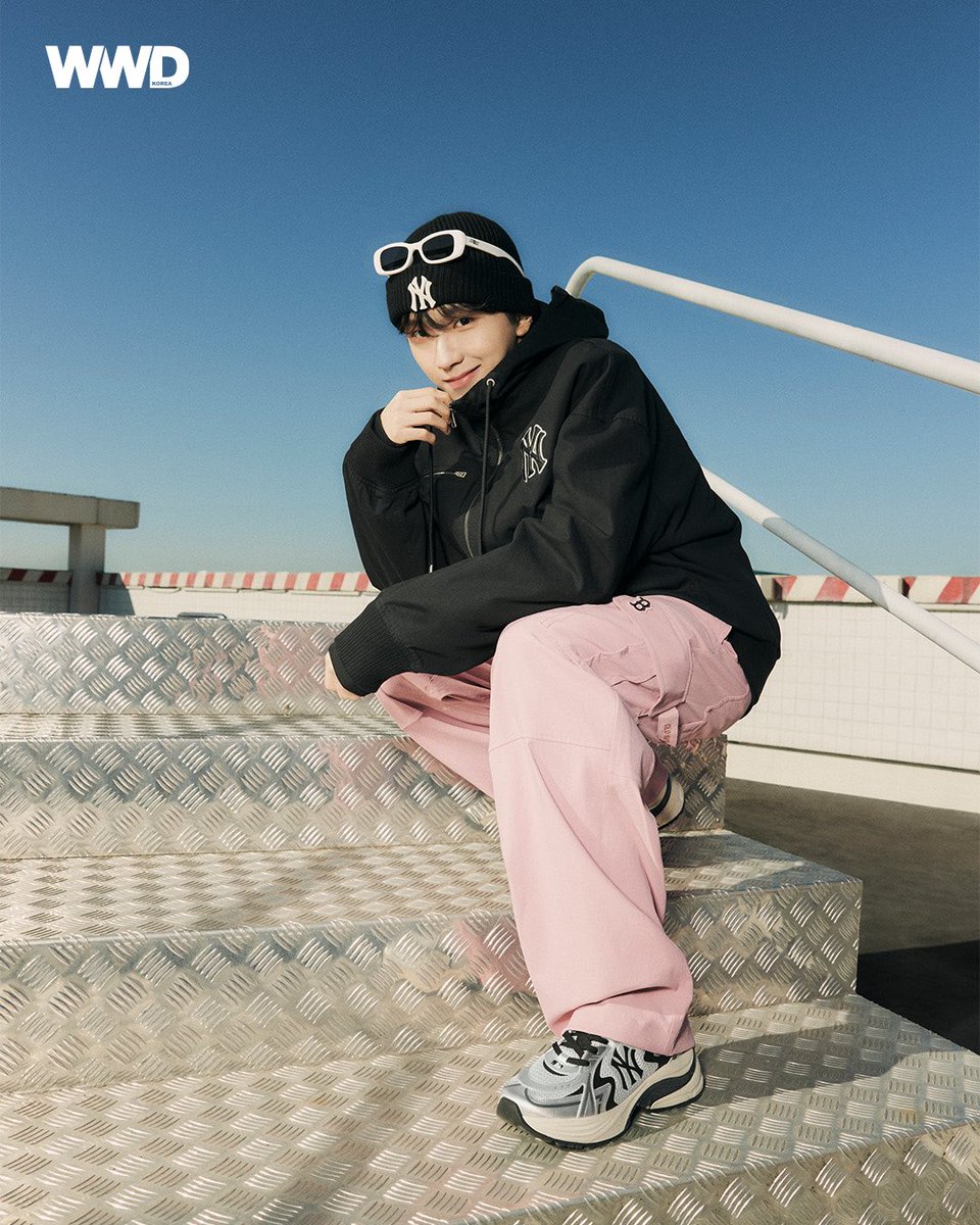 wwdkorea's tweet photo. #WWDCOVERSTAR

MLB with BOYNEXTDOOR 
Strut down the streets in Curve-Runner!

#제작비지원

WWD 2월호의 커버 스타는 첫번째 디지털 싱글 <오늘만 I LOVE YOU>로 많은 사랑을 받고 있는 #보이넥스트도어 입니다. 앞으로 인터뷰와 디지털 콘텐츠가 순차적으로 공개될 예정이니 기대해 주세요! https://t.co/RVpWQEVBXk