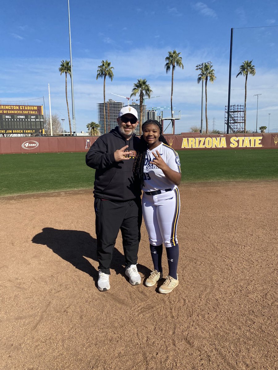 ag132010's tweet image. Grateful for the amazing experience with @ASUSoftball Thank you for the memories, lessons, and the incredible time on the field. Go Sun Devils! 💛❤️ #ForksUp #SunDevilSoftball @jazzvesely @14ujazz @Coach_JBloomer @coachcbartlett @JMan4514